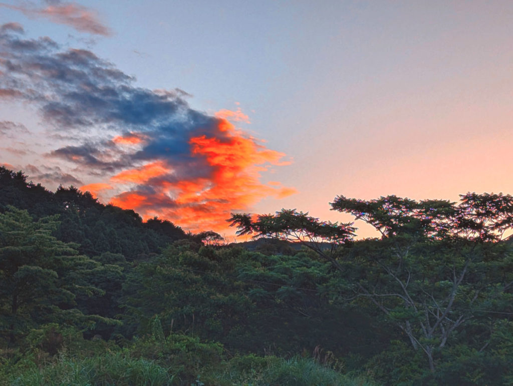 yuyake-1024x771 本日（６月２１日）のゴルフコンペ（桂谷会）は、雨のため中止になりました。