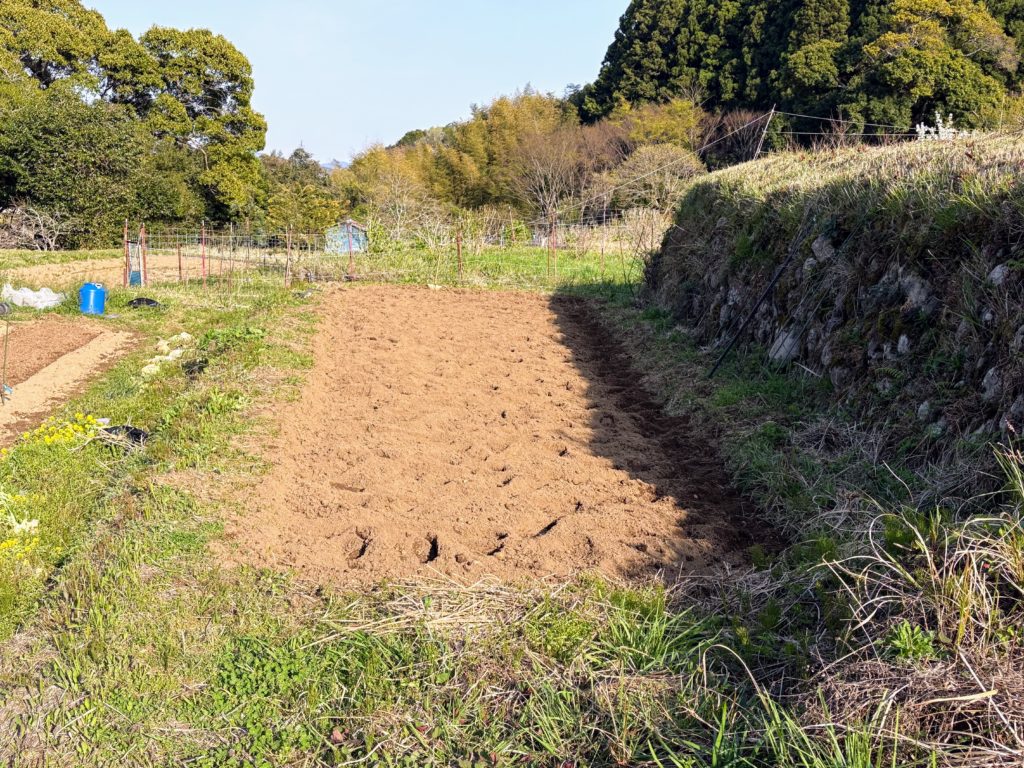 耕作-1024x768 今日は１日中、野良仕事